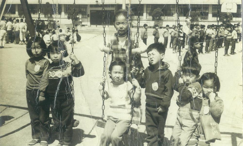 돈암국민학교 운동장에서(1973)