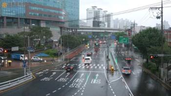 [금도끼 #124] 폭우가 쏟아지던 날의 종암동 월곡역 육교